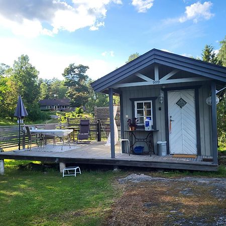 Bed and Breakfast Norrtaelje Exterior foto
